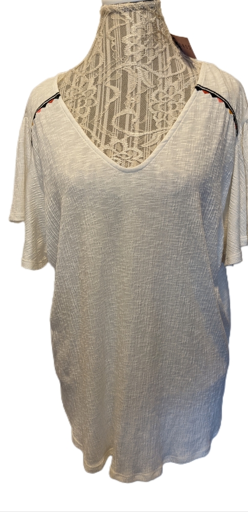 Como Vintage Off White Capped Bat Wing Crepe Flowy Embroidered Blouse Top NWT